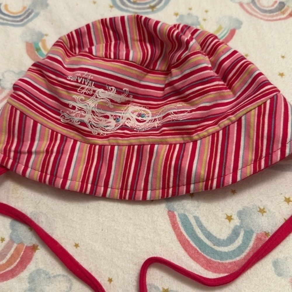 Maximo hat size 45 - ideal for size 6-12m